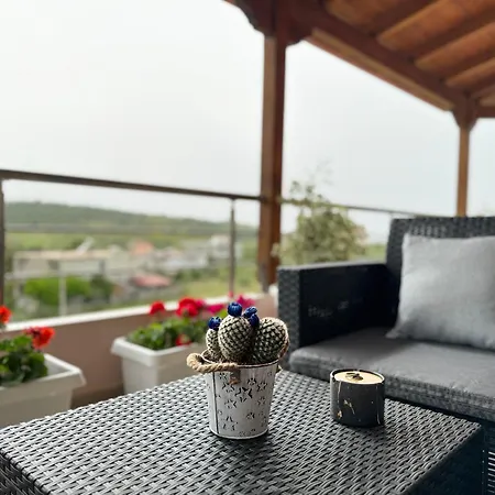 Nadi Penthouse With Sea View * Vlore
