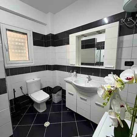 Nadi Penthouse With Sea View דירה Vlorë