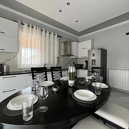 דירה Nadi Penthouse With Sea View *